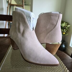NWB Linea Paolo Westly Blush Suede Bootie 6.5